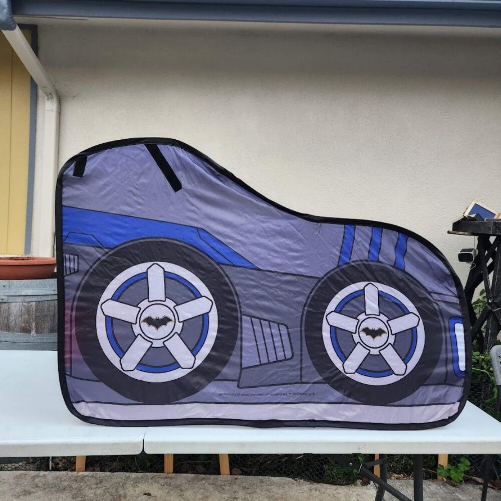 Batman Batmobil Pop-up Tent Playhouse with Carrying Bag Batmobile Toy Pretend Pl